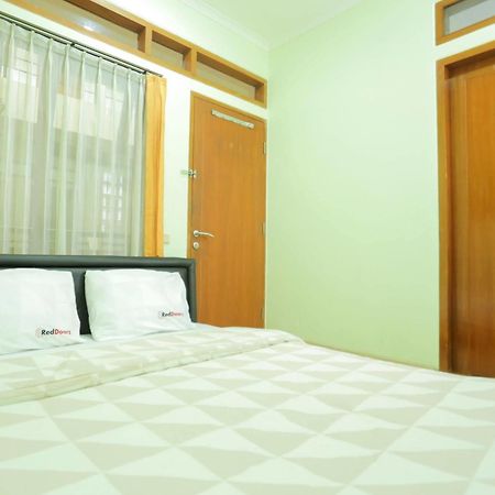Reddoorz Near Sukajadi Hotell Bandung Eksteriør bilde